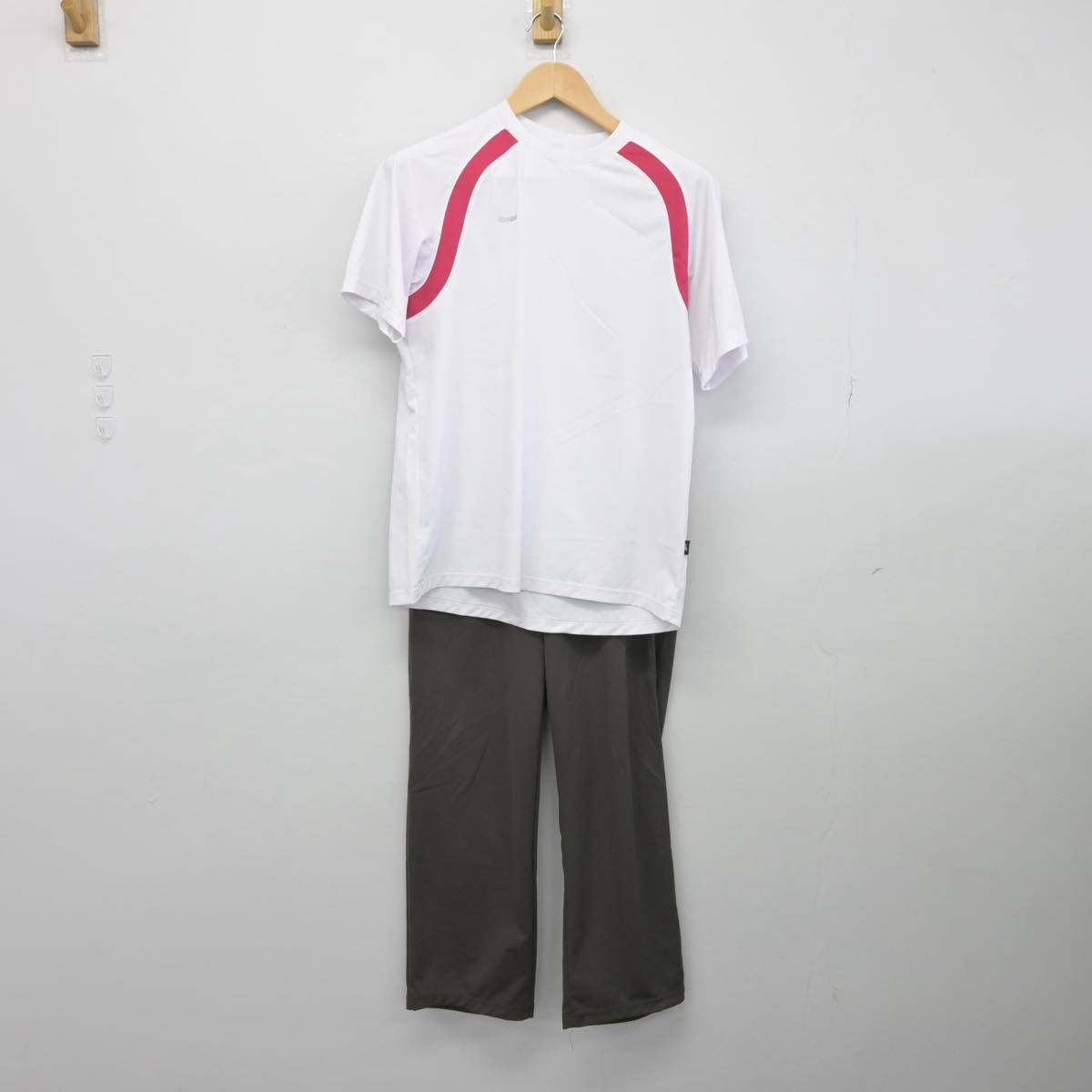 【中古】愛知県 名古屋経済大学市邨高等学校 男子制服 2点（ジャージ 上・ジャージ 下）sf031777