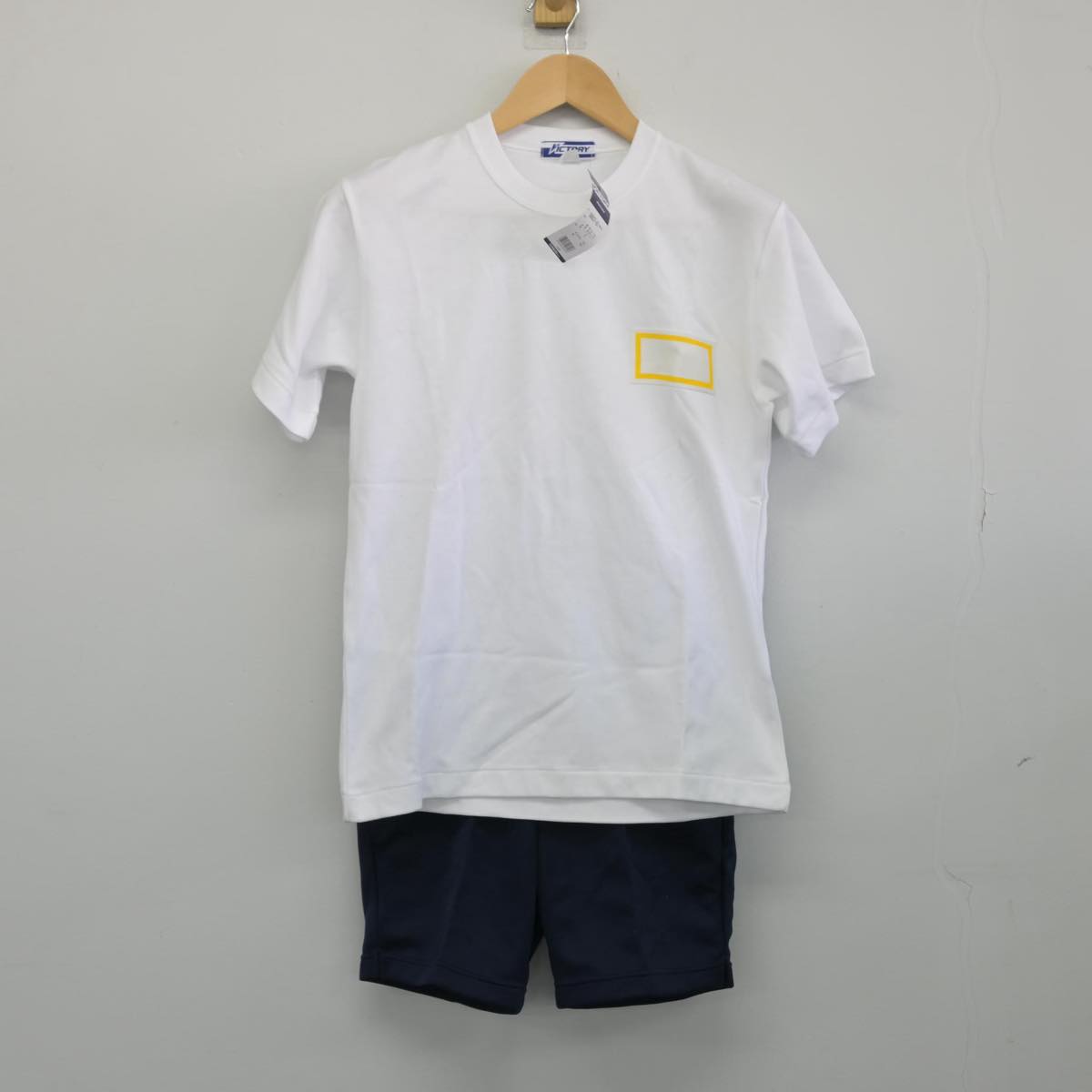 【中古】 学校名不明 女子制服 2点（体操服 上・体操服 下）sf031828