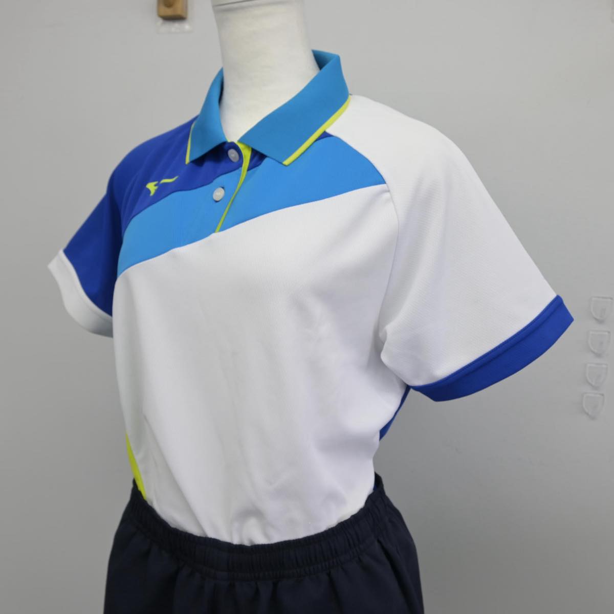 【中古】福岡県 福岡市立元岡中学校テニス部 女子制服 2点（部活ユニフォーム 上・部活ユニフォーム 下）sf031868