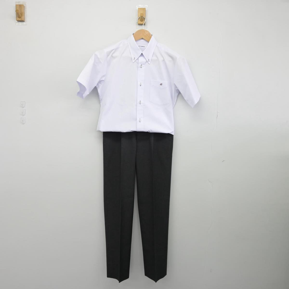 【中古】千葉県 東京学館高等学校 男子制服 2点（シャツ・ズボン）sf031955