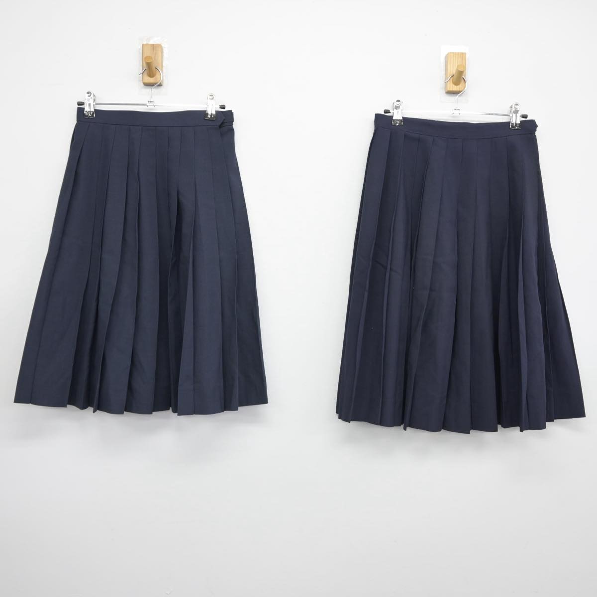 【中古】石川県 森本中学校 女子制服 2点（スカート・スカート）sf031969