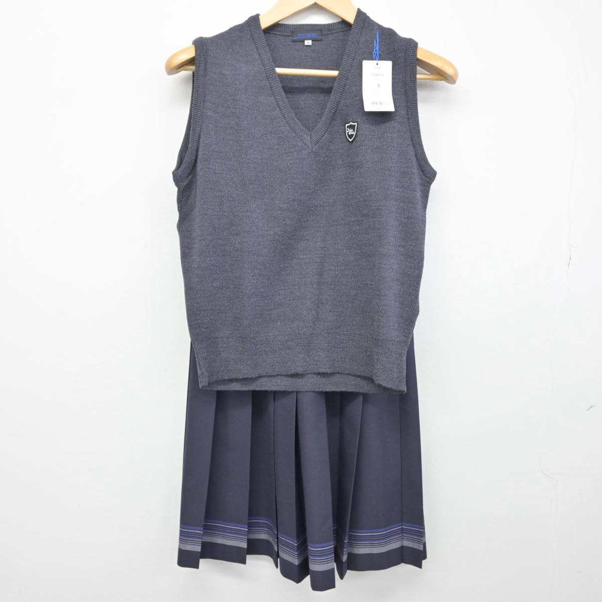 【中古】山口県 野田学園高等学校 女子制服 4点（ニットベスト・ニットベスト・スカート）sf031976