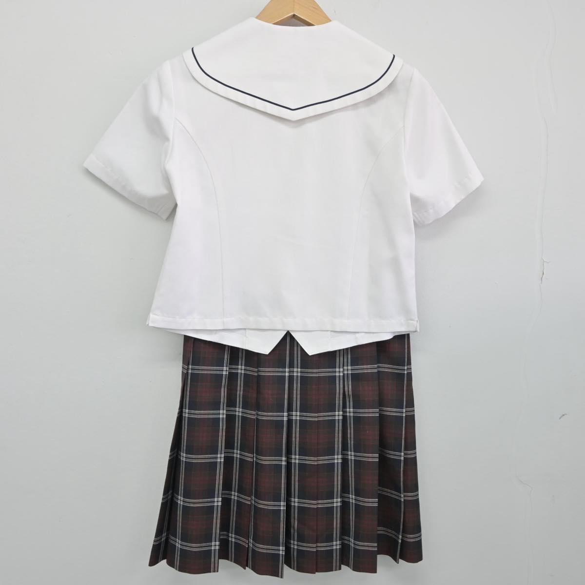 【中古】三重県 徳風高等学校 女子制服 3点（シャツ・スカート）sf031997