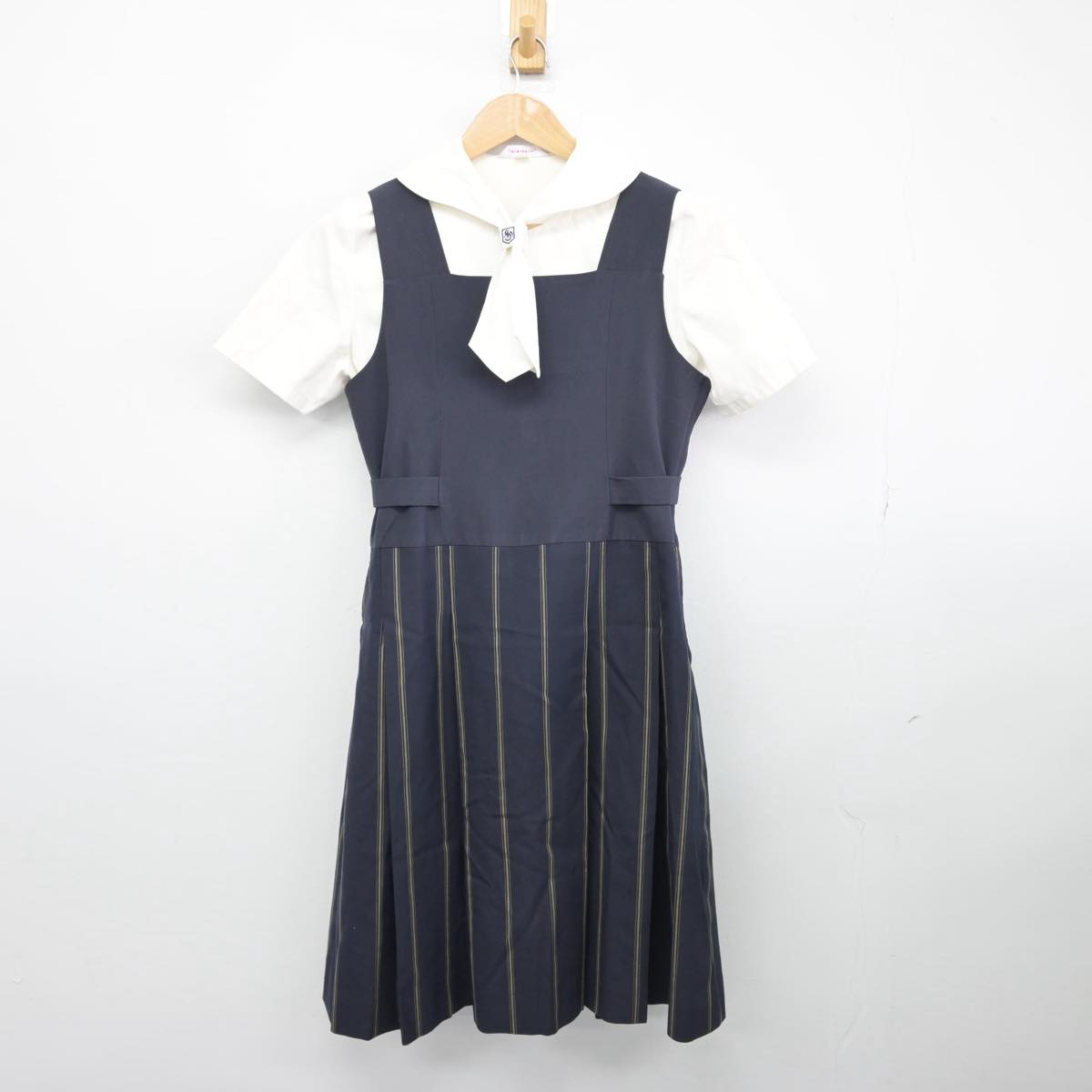 【中古】佐賀県 佐賀清和高等学校 女子制服 2点（セーラー服・ジャンパースカート）sf032057