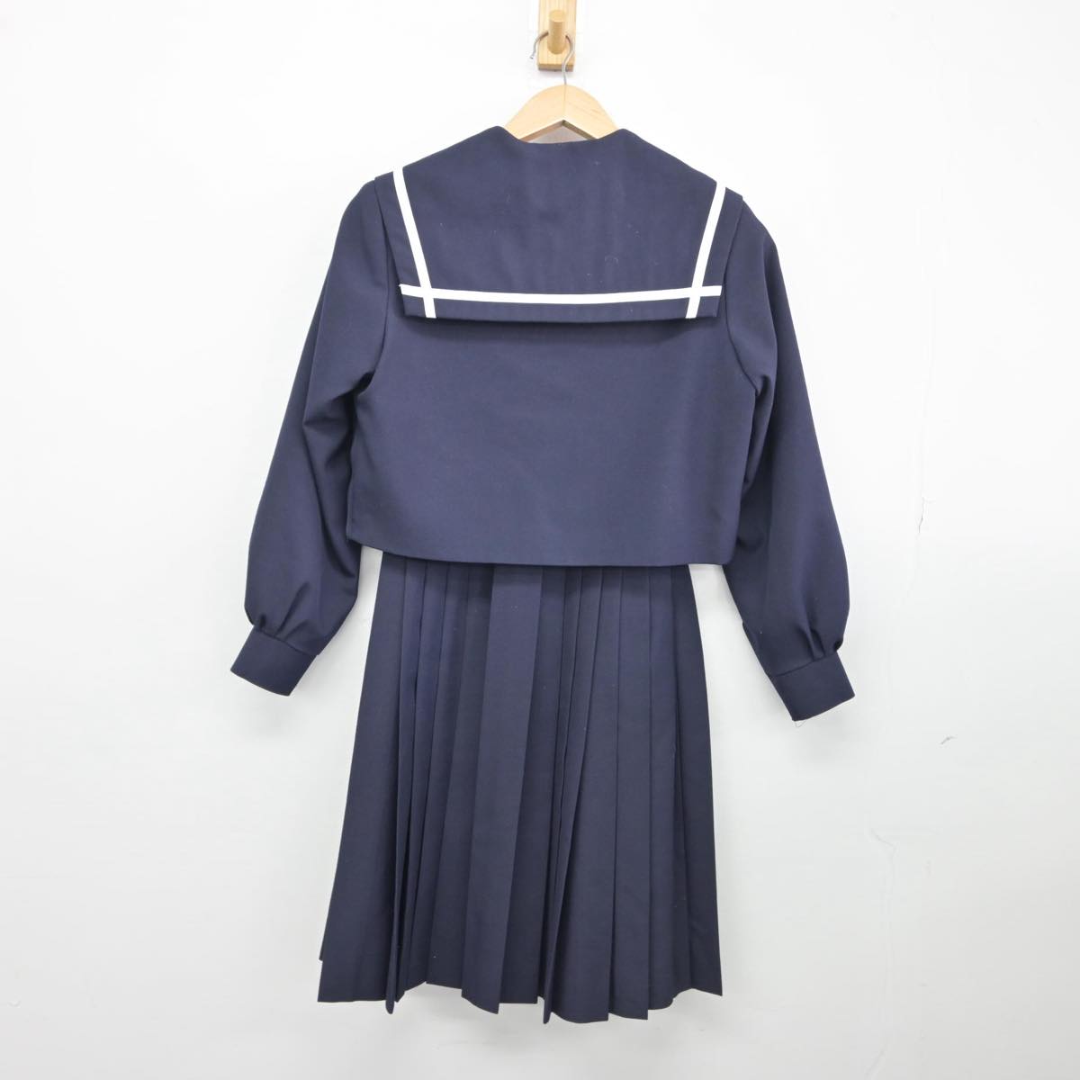 【中古】愛知県 愛知県立横須賀中学校 女子制服 2点（セーラー服・スカート）sf032061