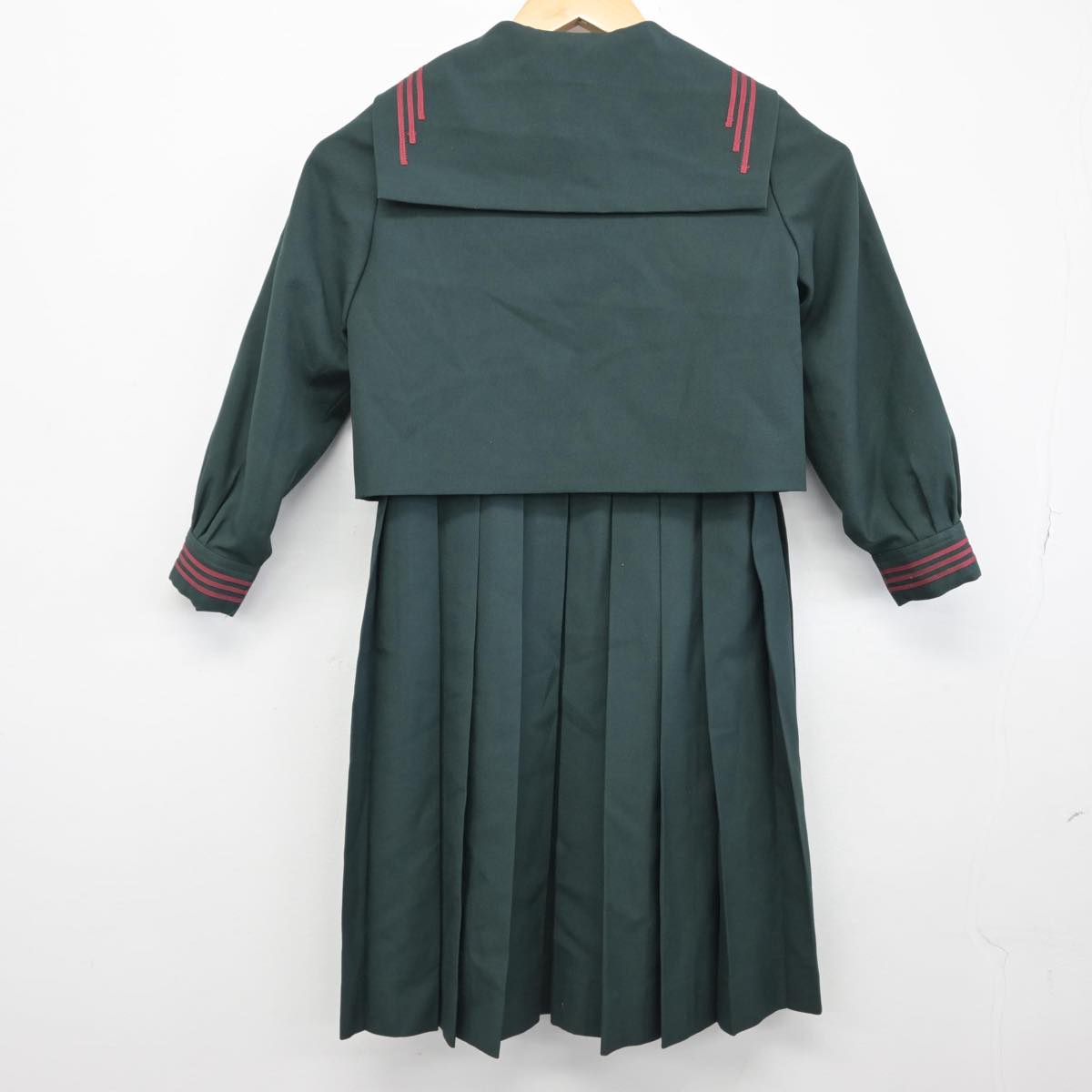 【中古】千葉県 国府台女子学院 小学部 女子制服 2点（セーラー服・部活ユニフォーム 下）sf032093