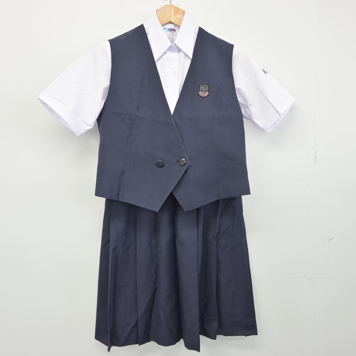 【中古】埼玉県 星野高等学校女子部 女子制服 3点（ベスト・シャツ・スカート）sf032121