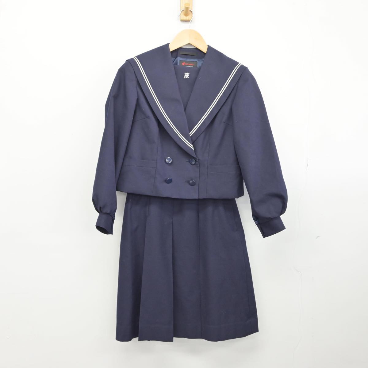 【中古】青森県 青森北高等学校 女子制服 2点（セーラー服・スカート）sf032125