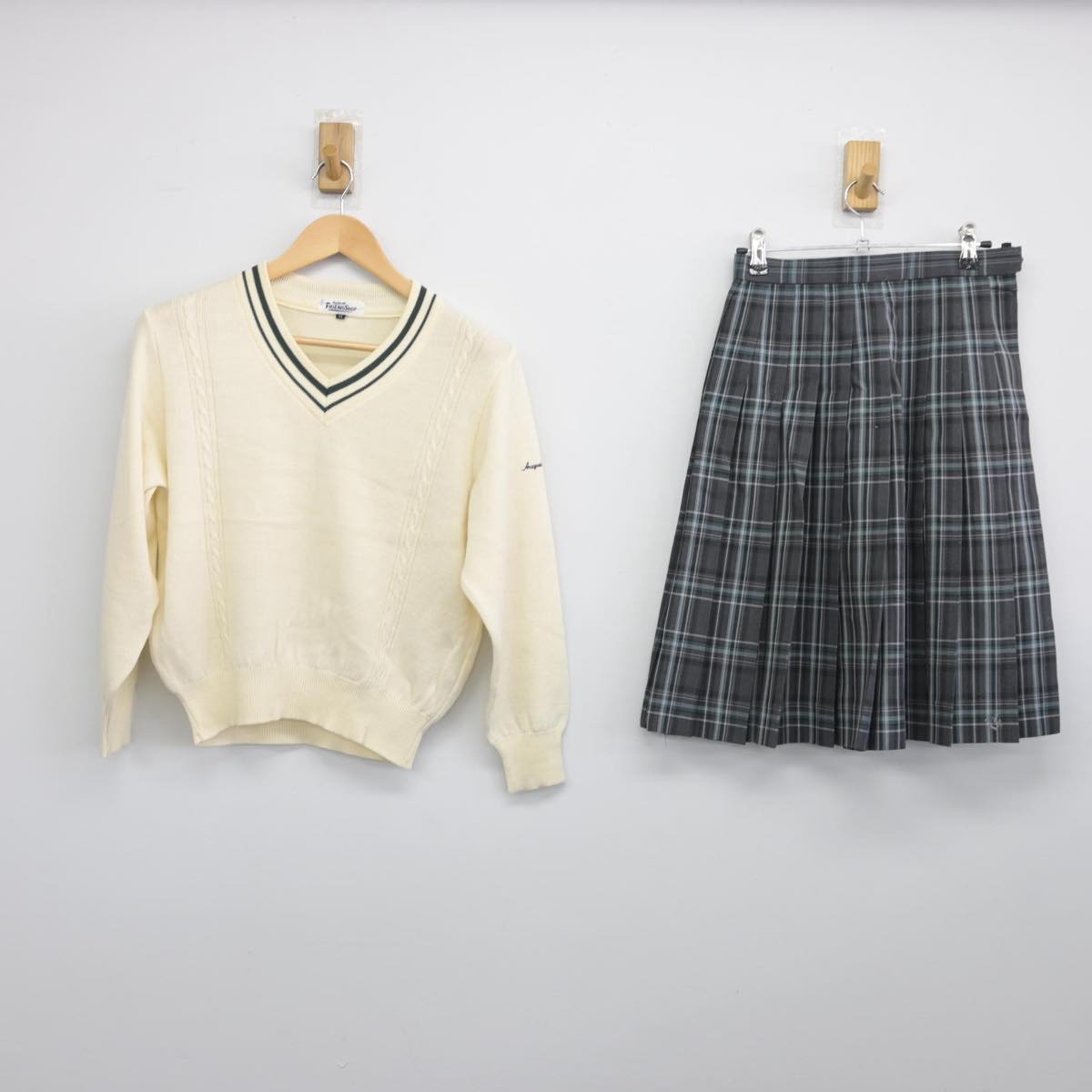 【中古】兵庫県 尼崎稲園高等学校 女子制服 5点（ブレザー・ニット・スカート）sf032135