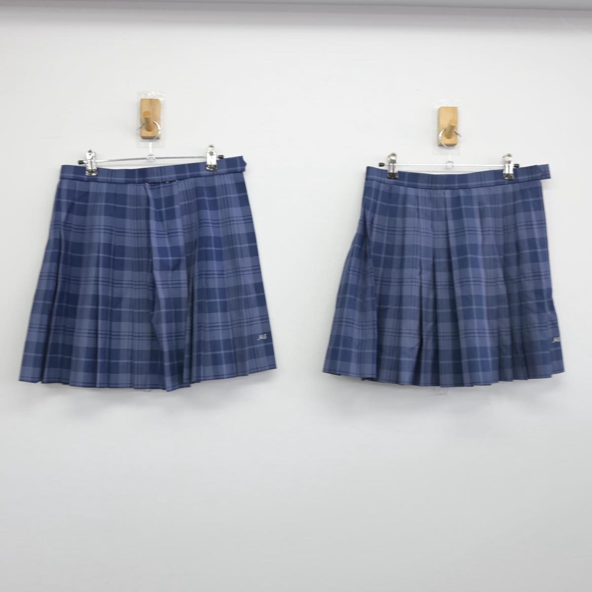 【中古】神奈川県 秦野曽屋高等学校 女子制服 4点（ブレザー・スカート）sf032137