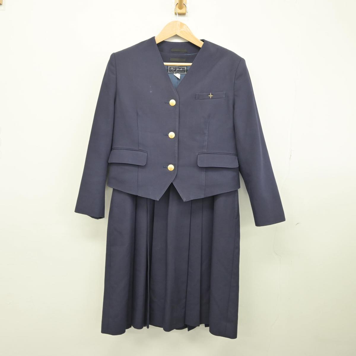 【中古】茨城県 波崎高等学校 女子制服 2点（ブレザー・ジャンパースカート）sf032181