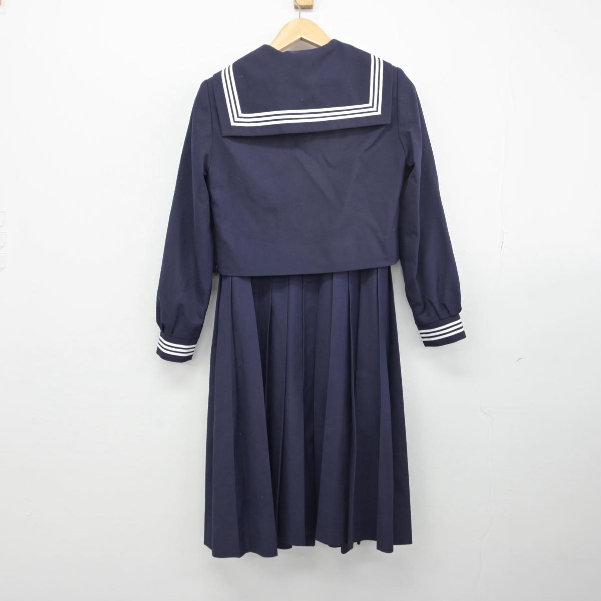 【中古】茨城県 三和中学校 女子制服 3点（セーラー服・ジャンパースカート）sf032236