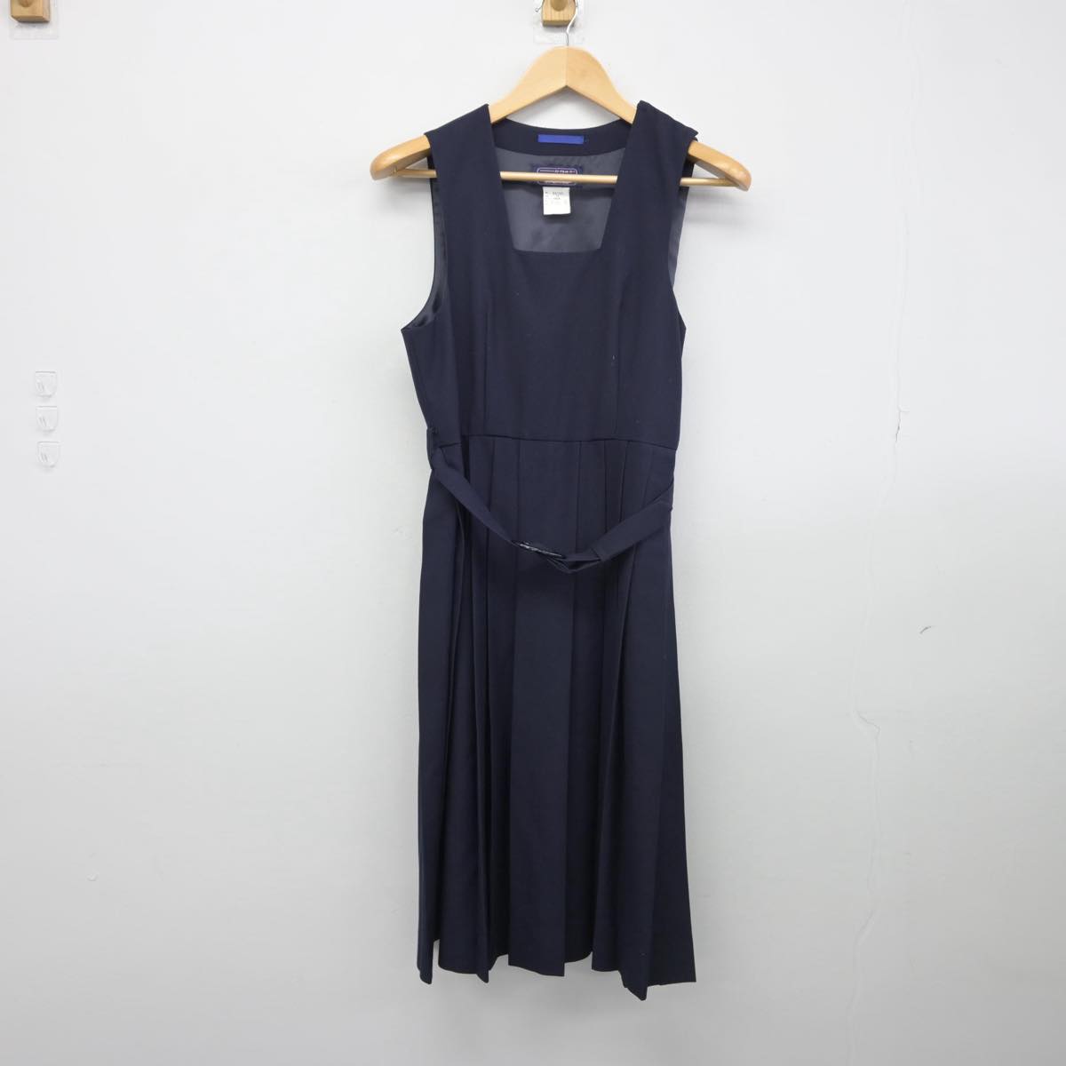 【中古】茨城県 土浦第二中学校 女子制服 2点（セーラー服・ジャンパースカート）sf032252