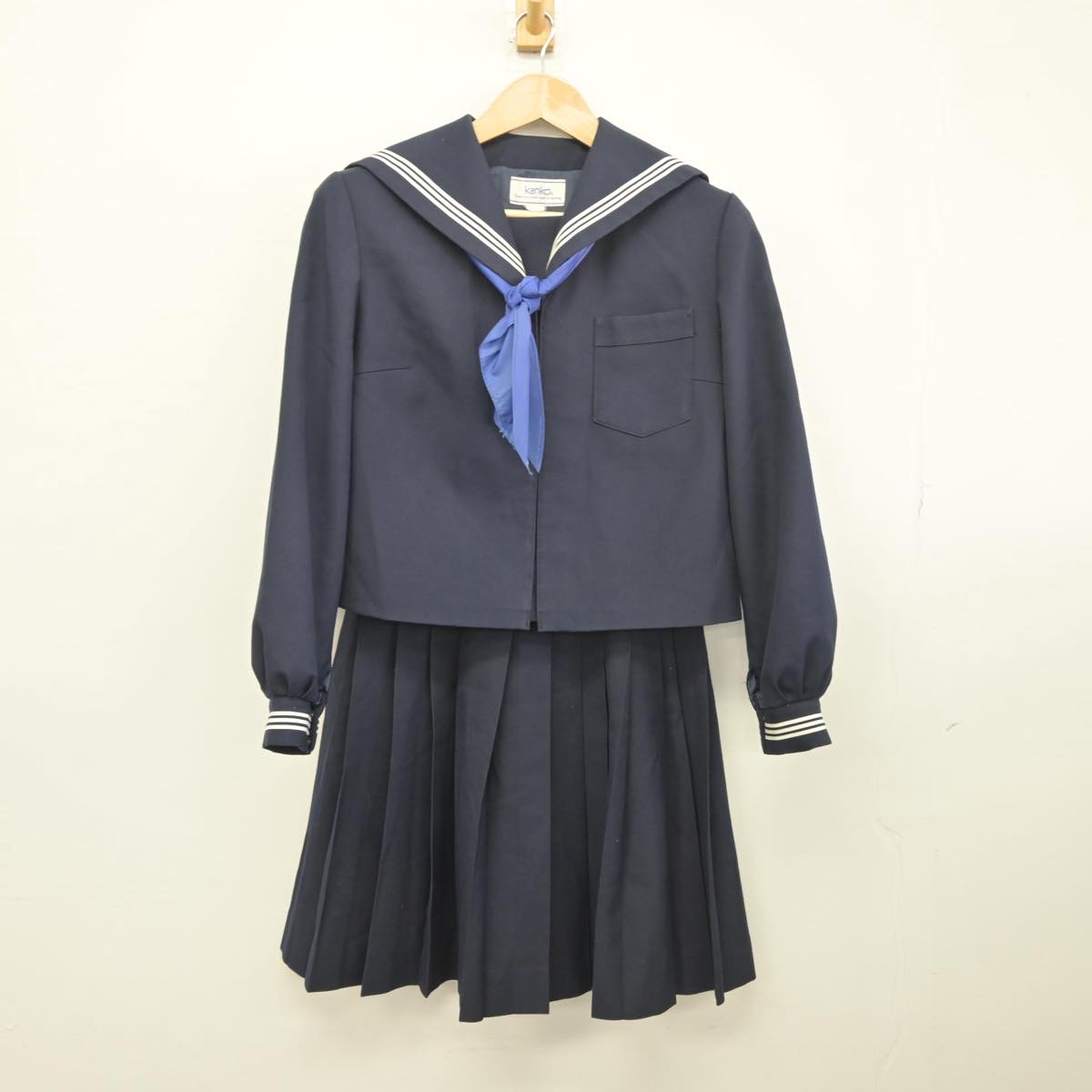 【中古】茨城県 勝田第一中学校 女子制服 3点（セーラー服・スカート）sf032299