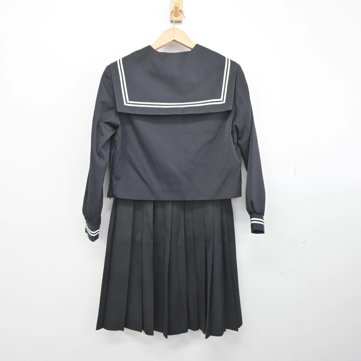 【中古】静岡県 北上中学校 女子制服 2点（セーラー服・スカート）sf032310