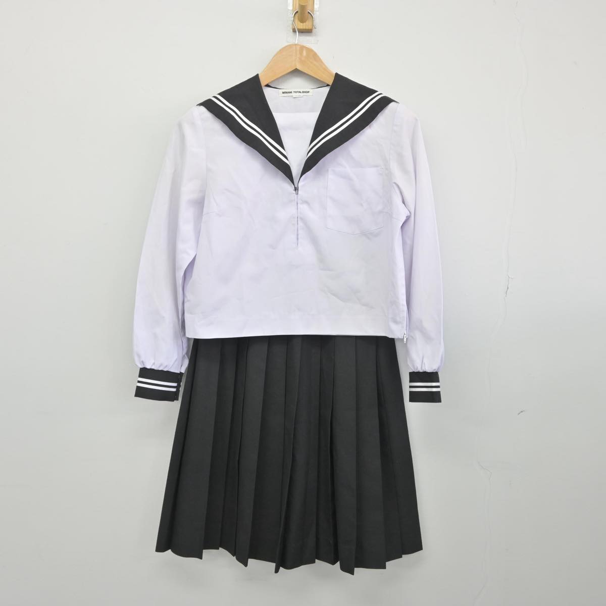 【中古】静岡県 北上中学校 女子制服 3点（セーラー服・スカート）sf032315