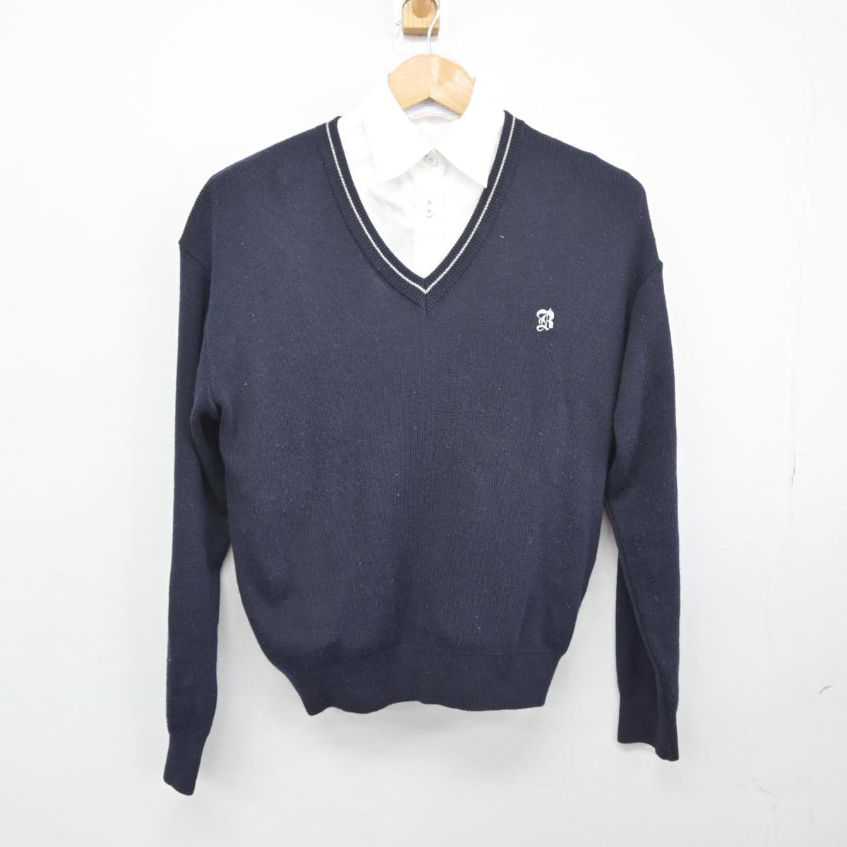 【中古】埼玉県 武南中学校 女子制服 2点（ニット・シャツ）sf032332