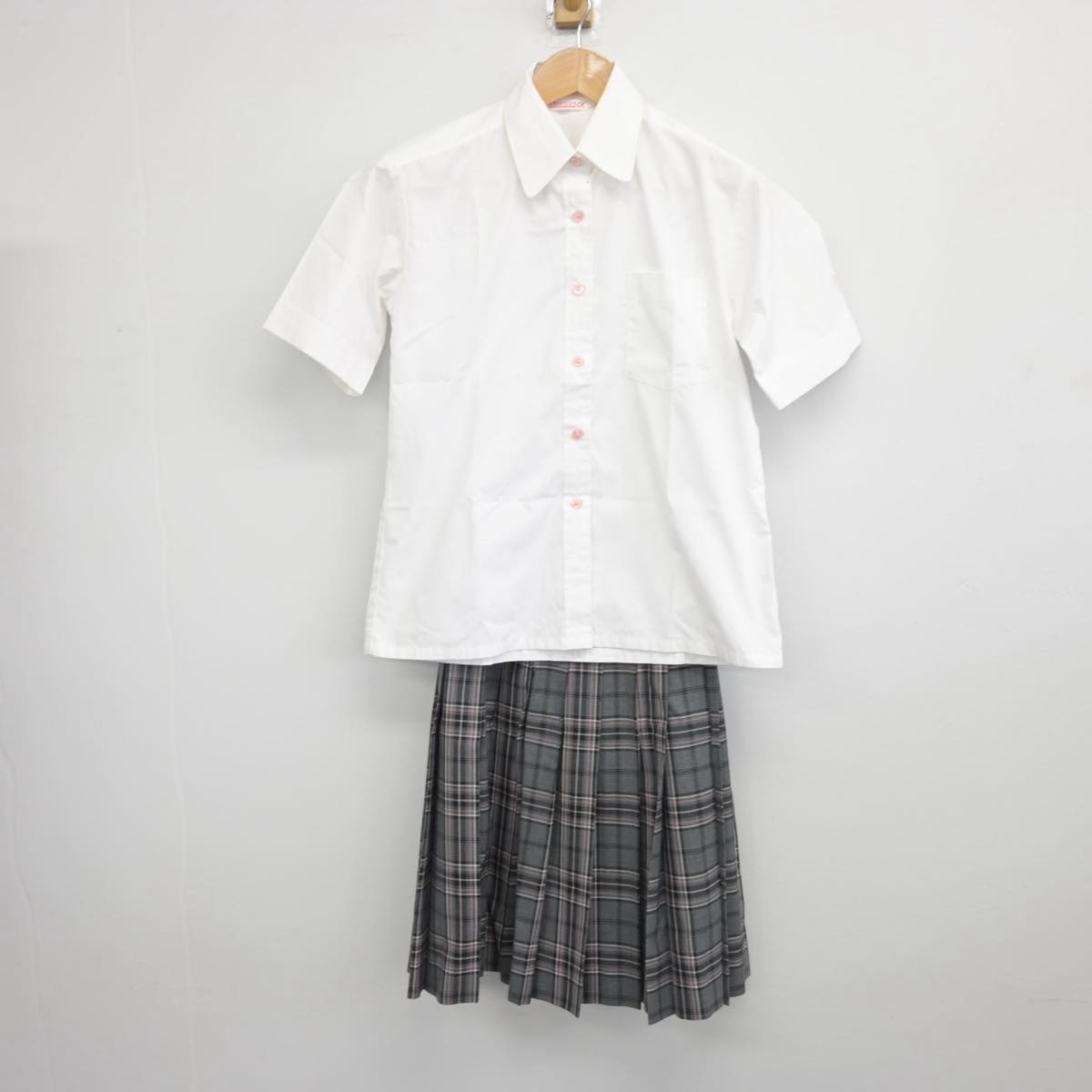 【中古】埼玉県 武南中学校 女子制服 3点（シャツ・スカート）sf032335