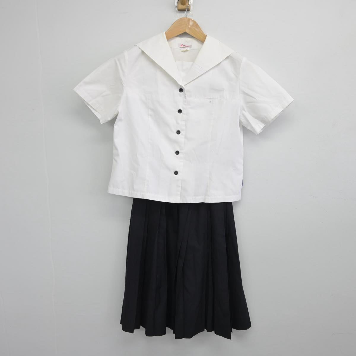 【中古】宮城県 仙台市立仙台青陵中等教育学校 女子制服 2点（セーラー服・スカート）sf032375