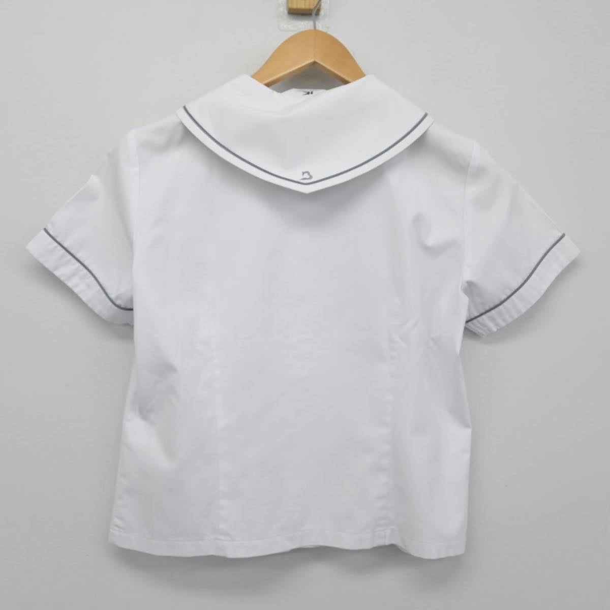 【中古】大阪府 梅花高等学校 女子制服 2点（シャツ・シャツ）sf032410