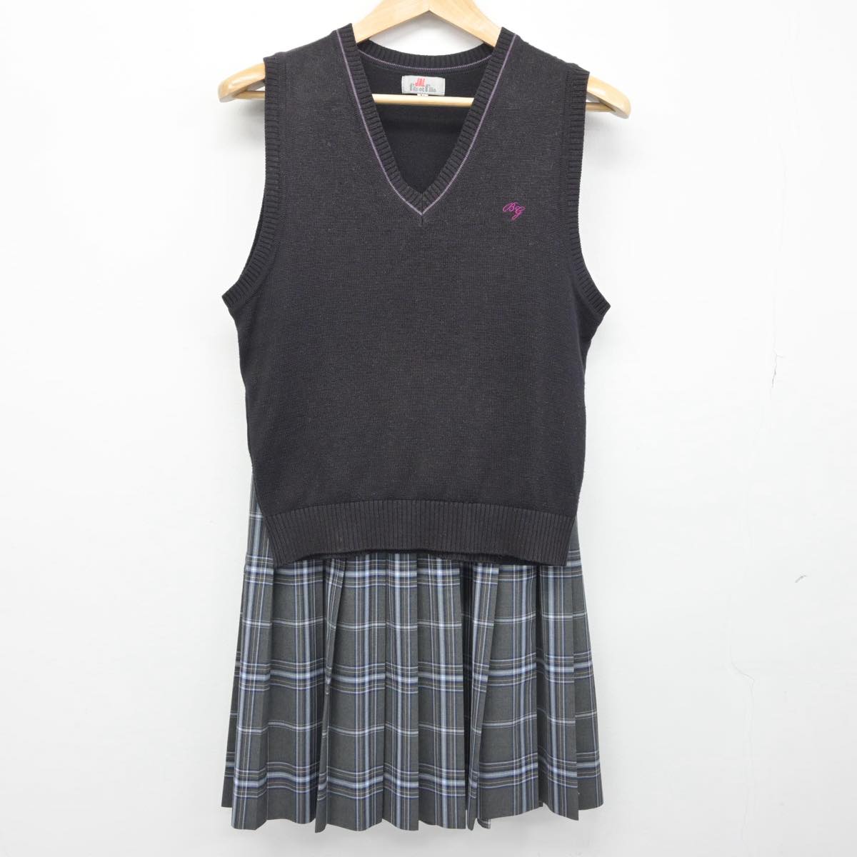 【中古】東京都 文華女子高等学校 女子制服 2点（ニットベスト・スカート）sf032444