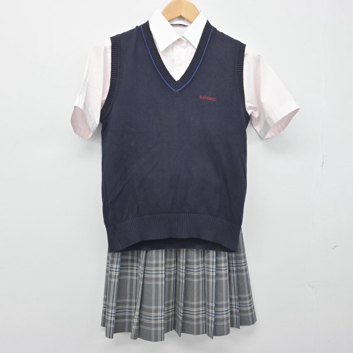 【中古】福島県 会津若松ザベリオ学園高等学校 女子制服 3点（シャツ・ニットベスト・スカート）sf032464