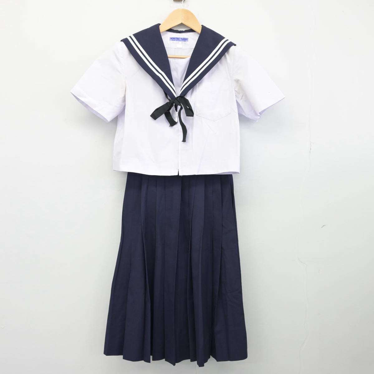 【中古】愛知県 学校名不明 女子制服 4点（セーラー服・スカート）sf032514