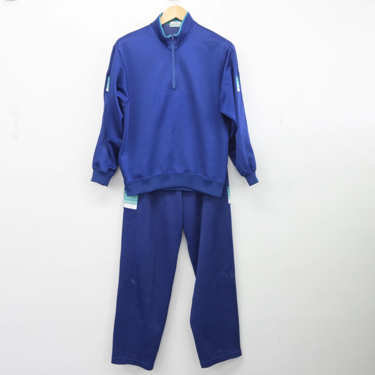 【中古】福岡県 宇美南中学校 女子制服 2点（ジャージ 上・ジャージ 下）sf032517