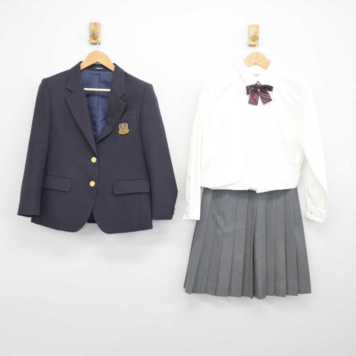 【中古】香川県 高松北高等学校 女子制服 4点（ブレザー・シャツ・スカート）sf032575