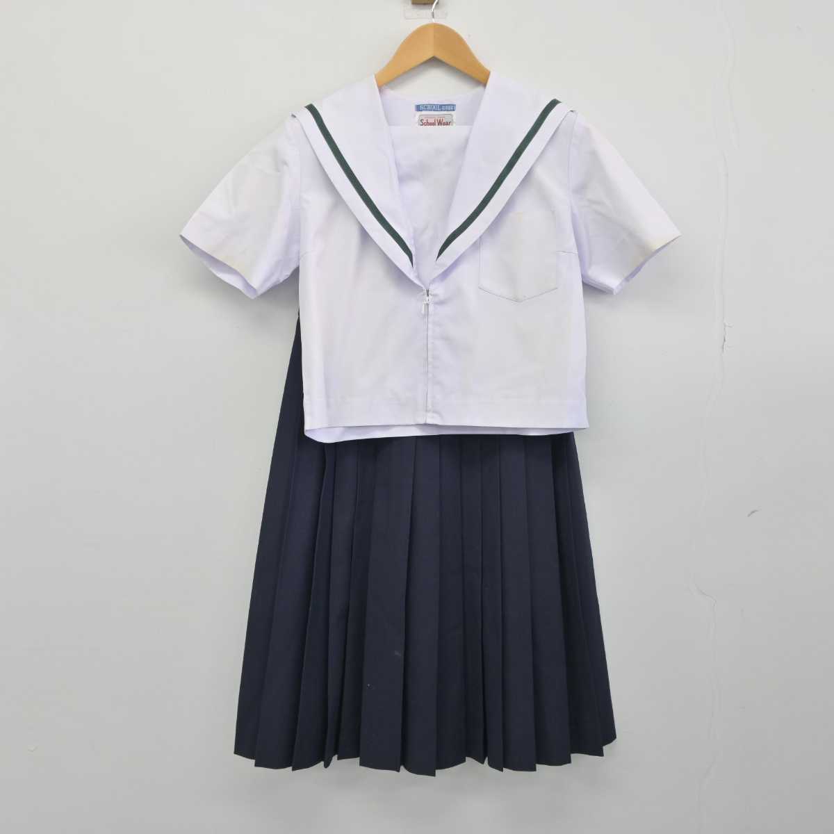 【中古】愛知県 春日井市立鷹来中学校 女子制服 2点（セーラー服・スカート）sf032620