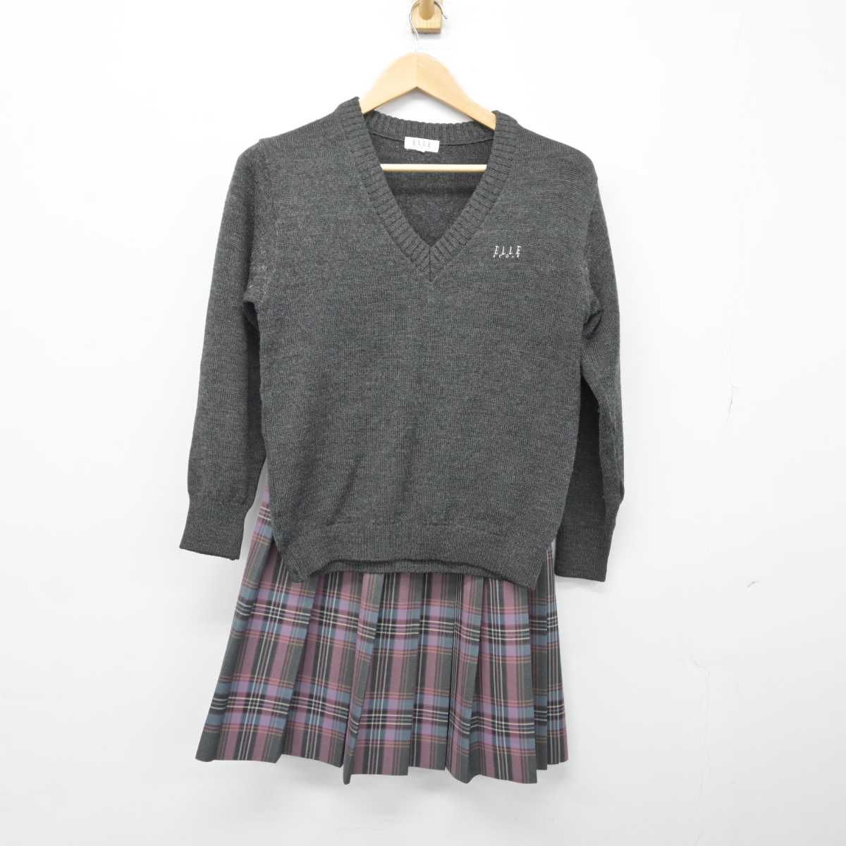 【中古】東京都 共立女子第二高等学校 女子制服 2点（ニット・スカート）sf032793