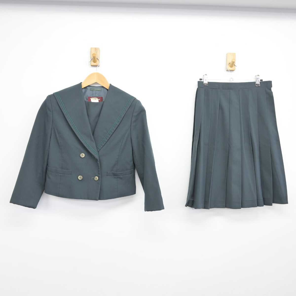 【中古】北海道 上ノ国中学校 女子制服 2点（セーラー服・スカート）sf032884