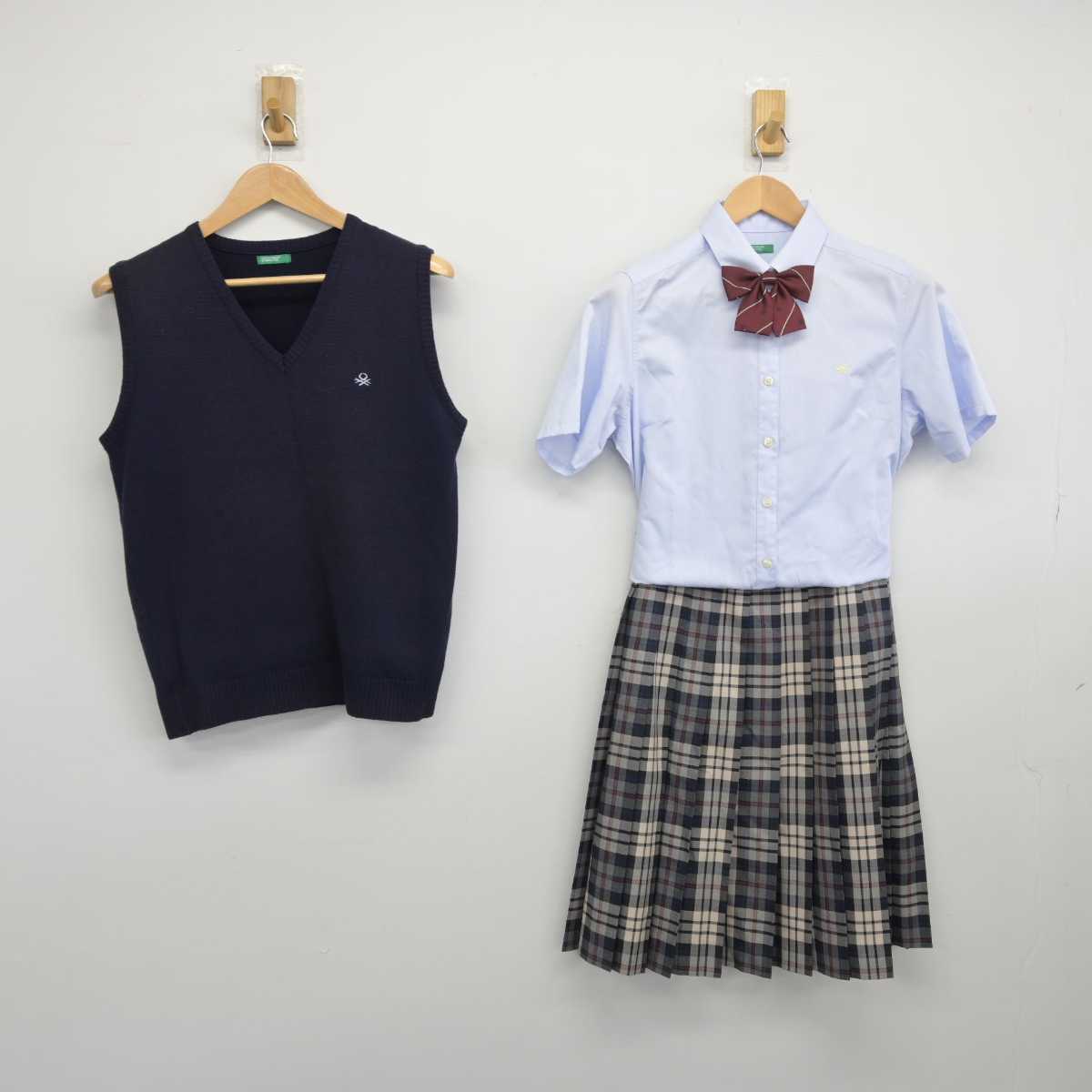 【中古】大阪府 四條畷学園高等学校 女子制服 4点（ニットベスト・シャツ・スカート）sf032901