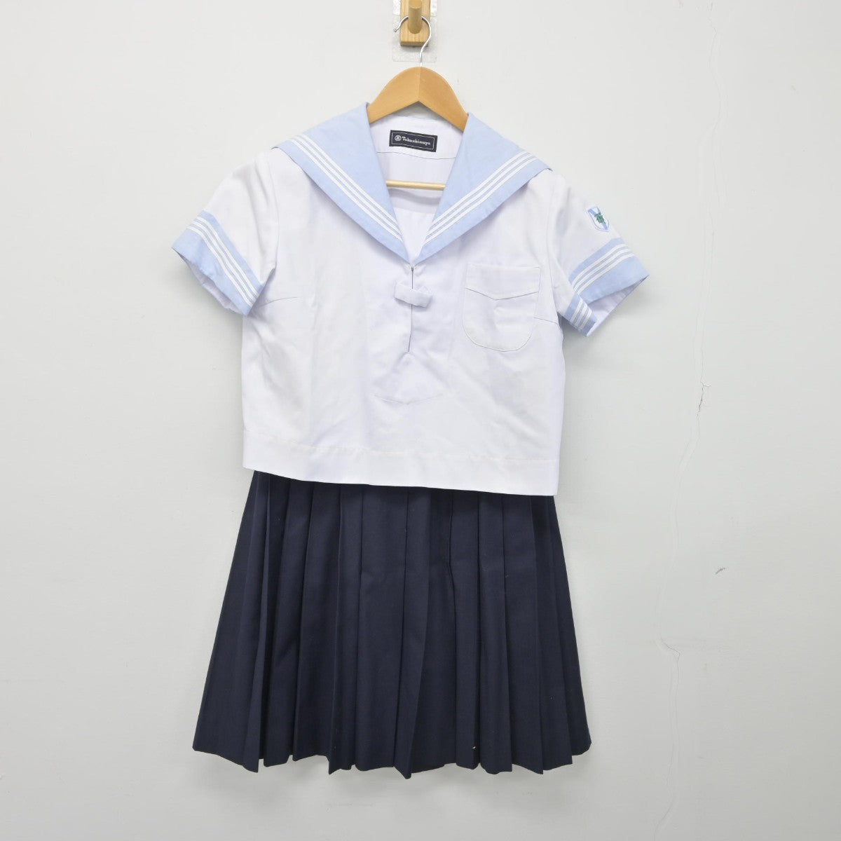 【中古】神奈川県 横浜隼人高等学校 女子制服 2点（セーラー服・スカート）sf033047