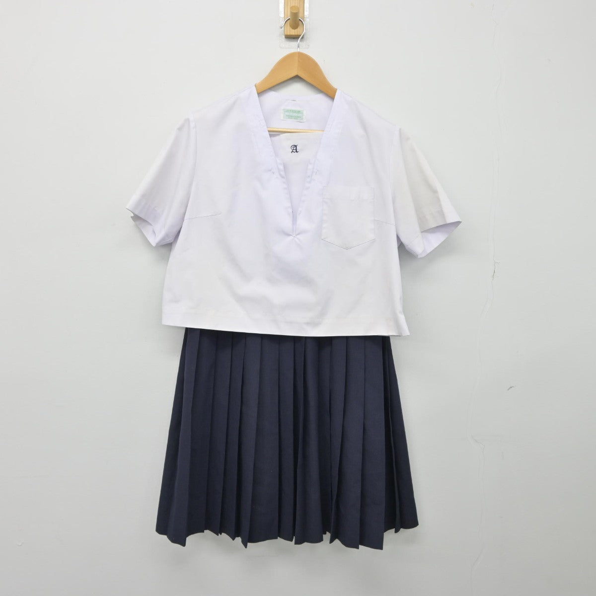 【中古】愛知県 安城高等学校 女子制服 2点（セーラー服・スカート）sf033057