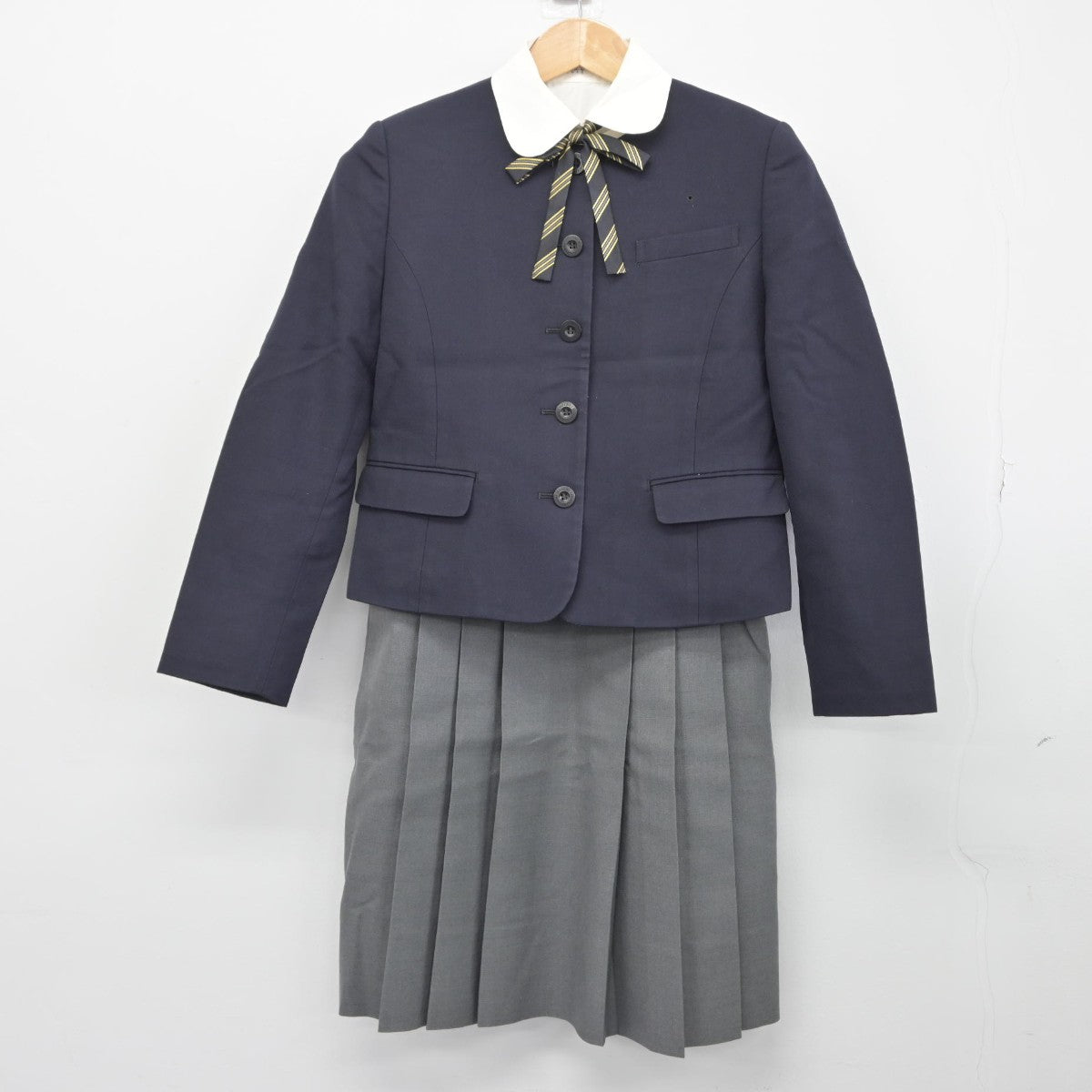 【中古】福岡県 中村学園女子中学校 女子制服 4点（ブレザー・シャツ・ジャンパースカート）sf033076