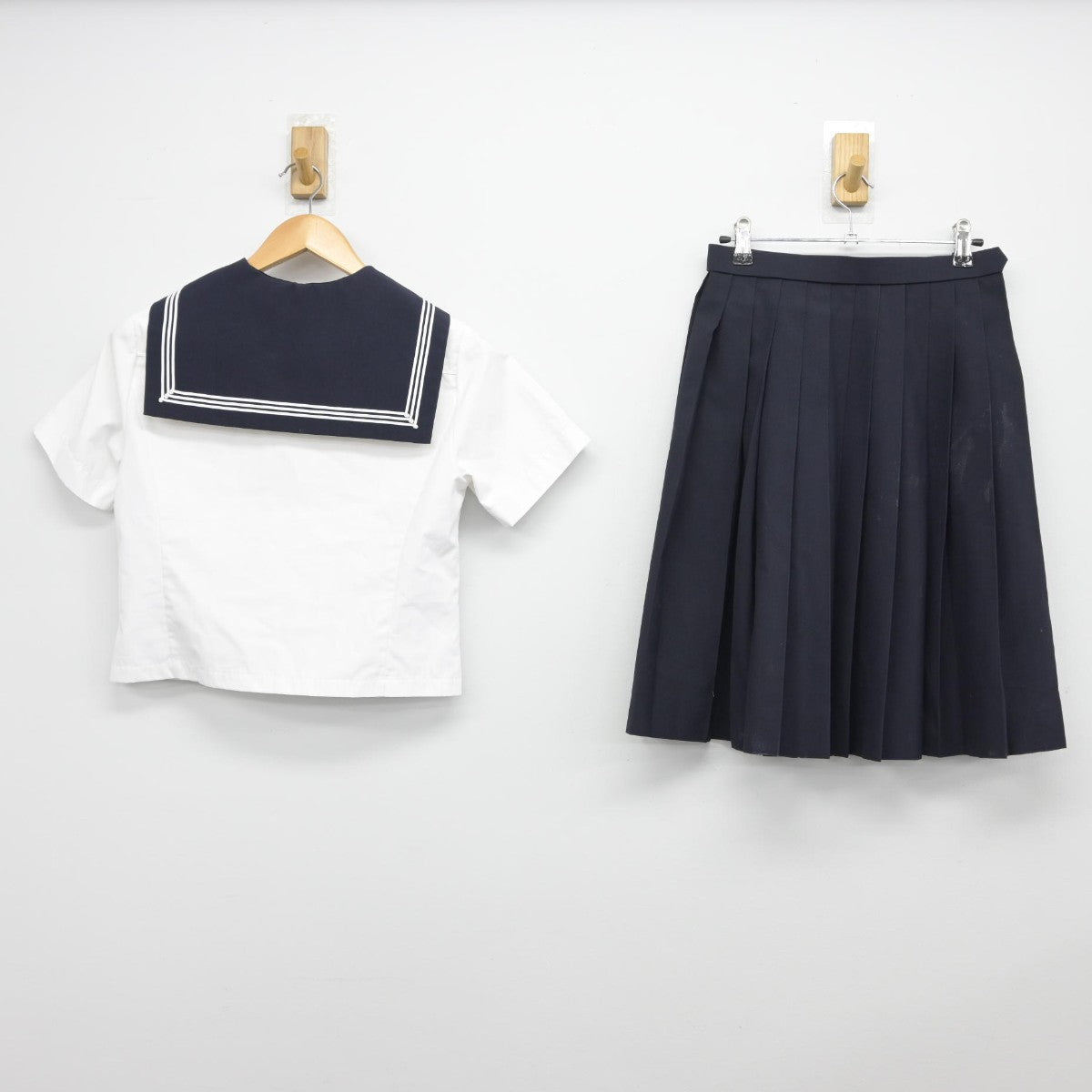 【中古】東京都 佼成学園女子高等学校 女子制服 4点（セーラー服・スカート）sf033088