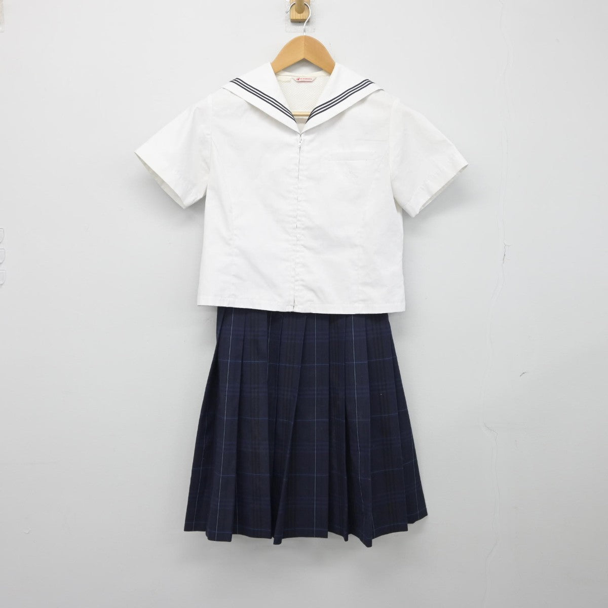 【中古】東京都 佼成学園女子高等学校 女子制服 3点（セーラー服・スカート）sf033089