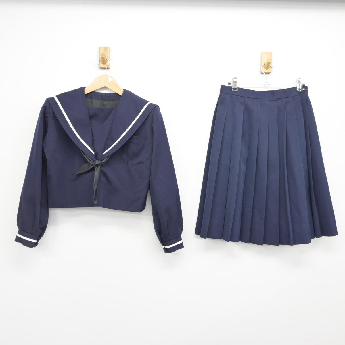 【中古】宮崎県 高鍋高等学校 女子制服 4点（セーラー服・スカート・スカート）sf033109