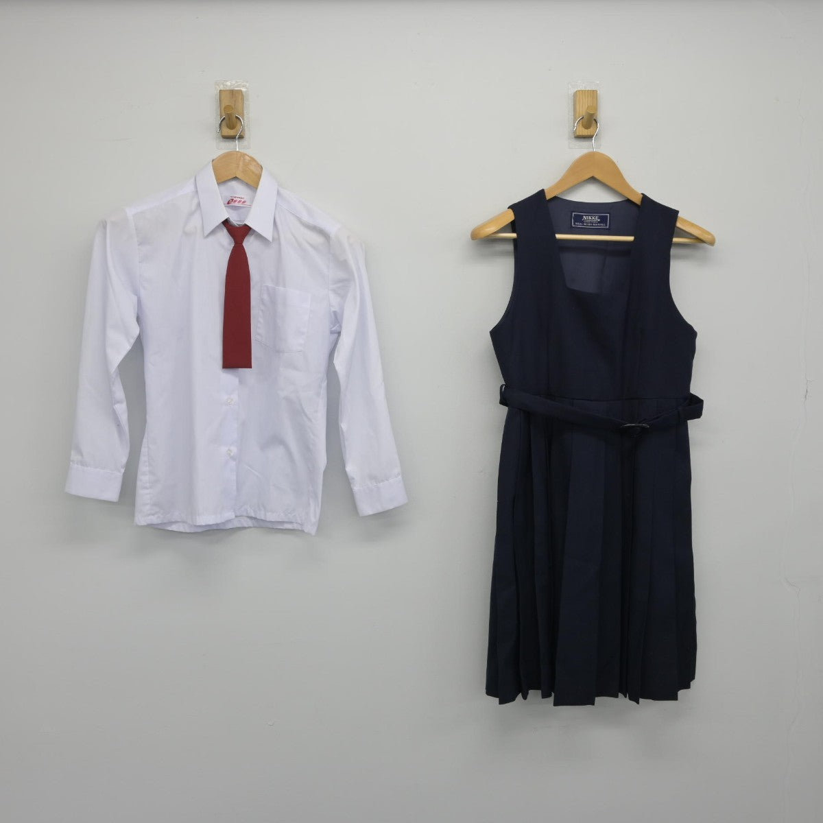 【中古】埼玉県 北陽中学校 女子制服 4点（ブレザー・シャツ・ジャンパースカート）sf033130