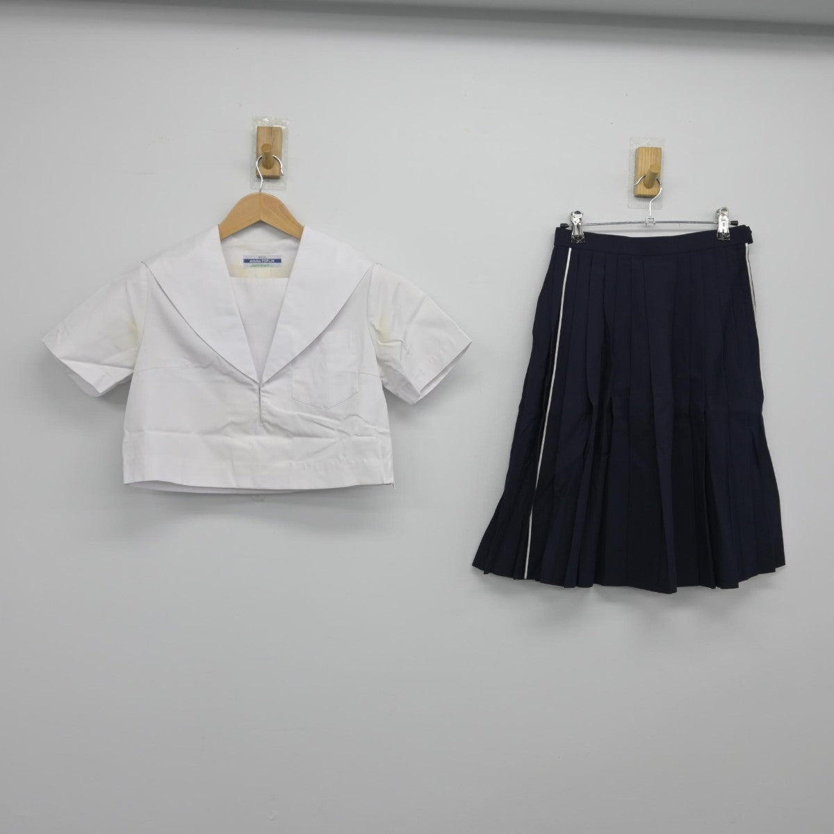 【中古】愛知県 菊里高等学校 女子制服 3点（セーラー服・スカート）sf033136