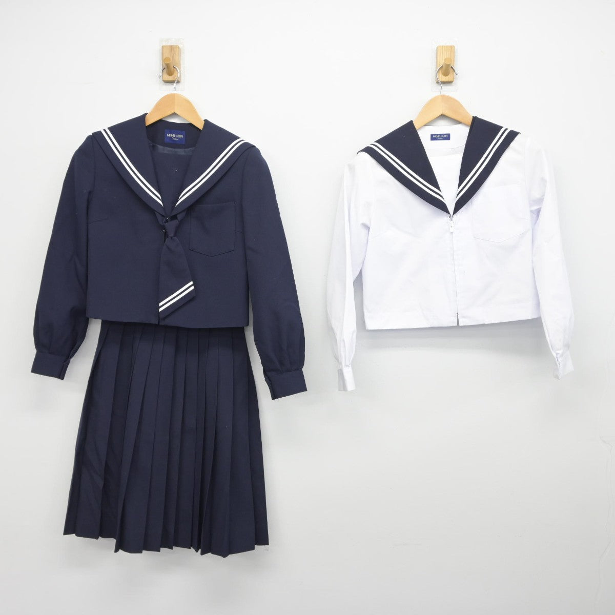 【中古】愛知県 加木屋中学校 女子制服 3点（セーラー服・スカート）sf033144