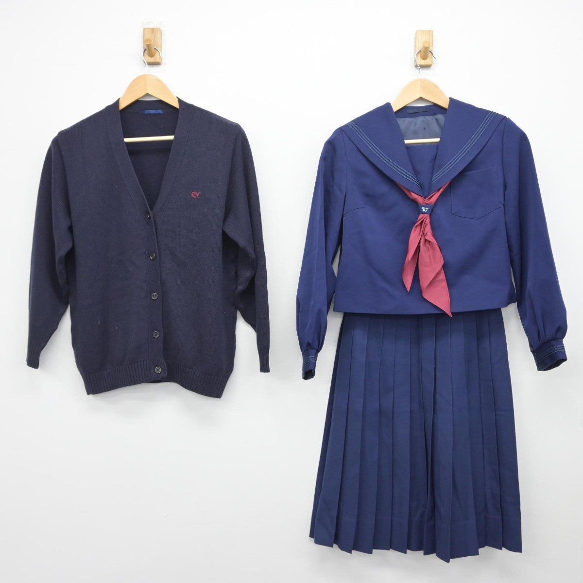 【中古】北海道 滝川西高等学校 女子制服 4点（セーラー服・ニット・スカート）sf033157