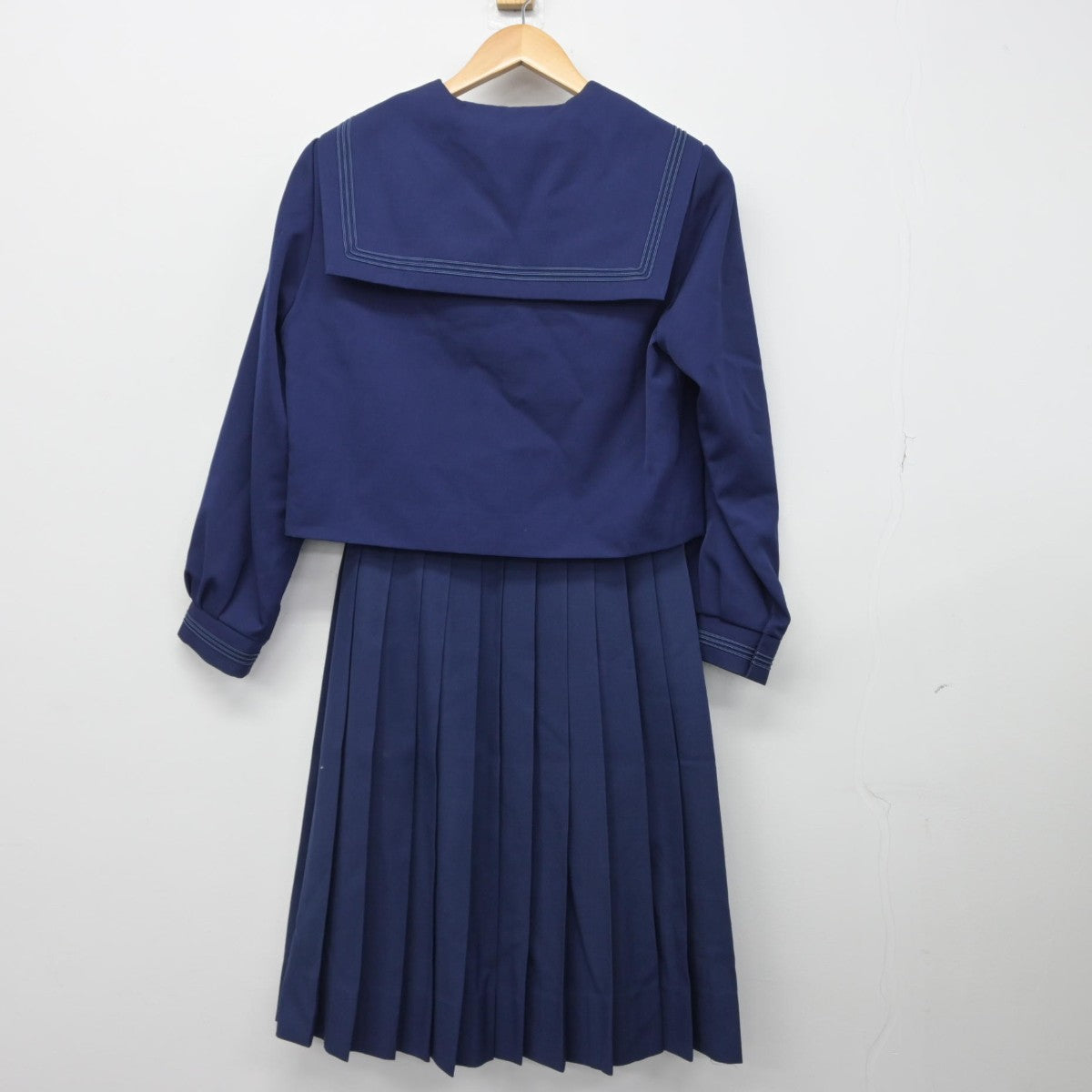 【中古】北海道 滝川西高等学校 女子制服 4点（セーラー服・ニット・スカート）sf033157