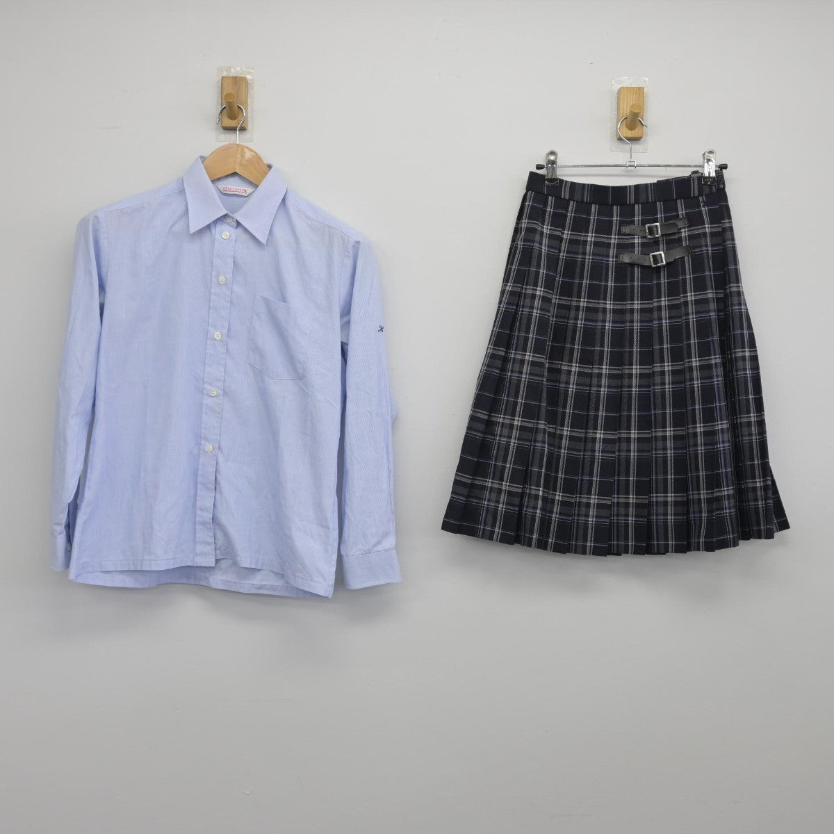 【中古】山梨県 甲府東高等学校 女子制服 7点（ブレザー・ニット・シャツ・スカート）sf033180