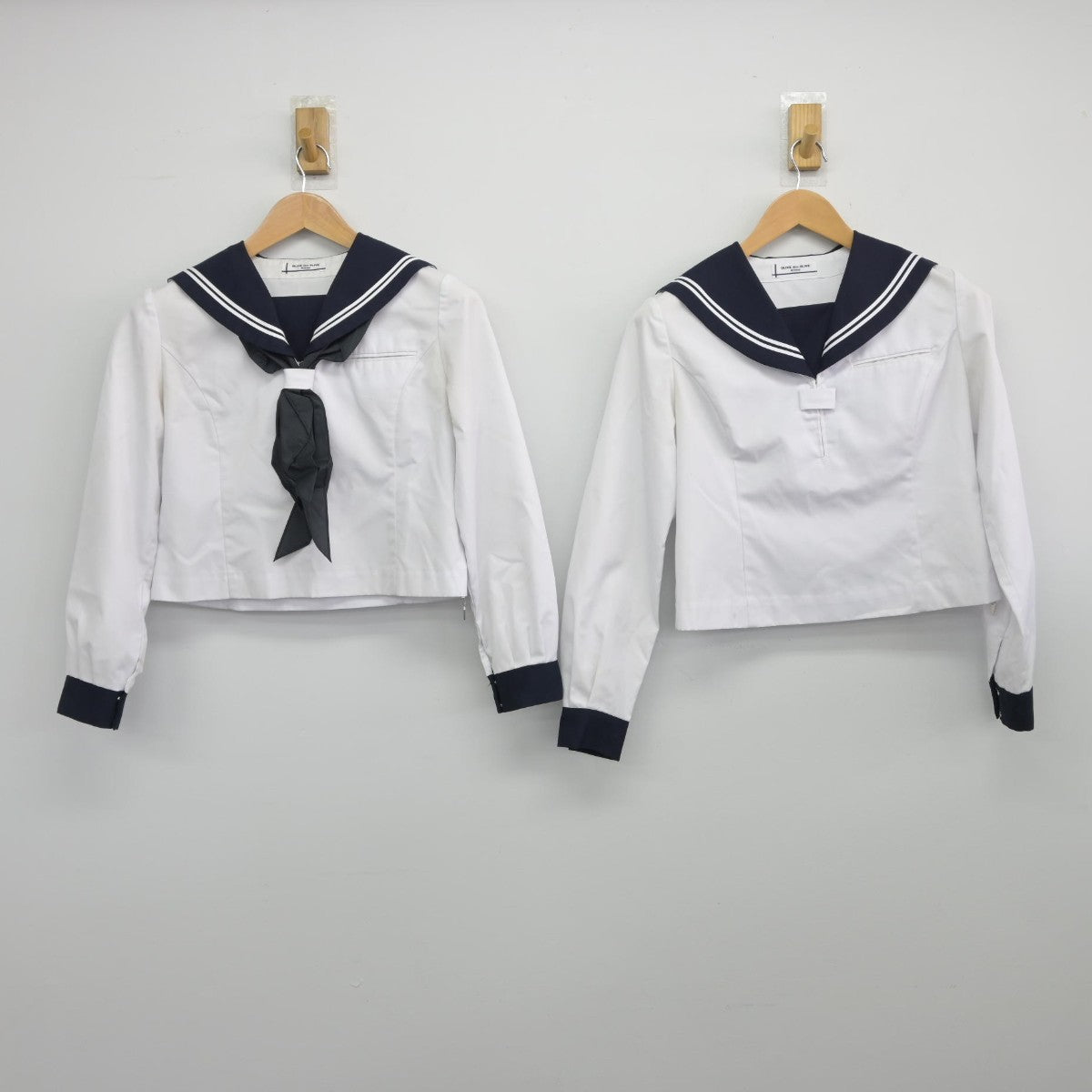 【中古】北海道 安平町立追分中学校 女子制服 3点（セーラー服）sf033196