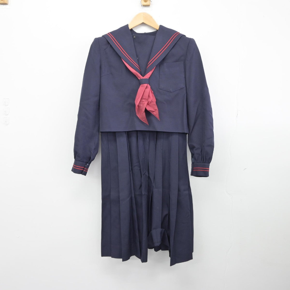 【中古】熊本県 熊本市立東野中学校 女子制服 3点（セーラー服・ジャンパースカート）sf033205