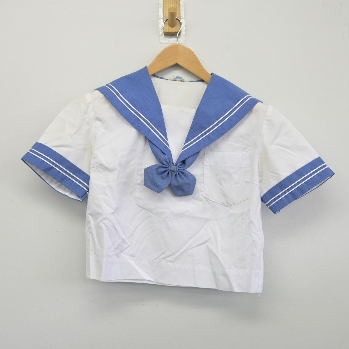 【中古】熊本県 熊本市立東野中学校 女子制服 2点（セーラー服・シャツ）sf033209