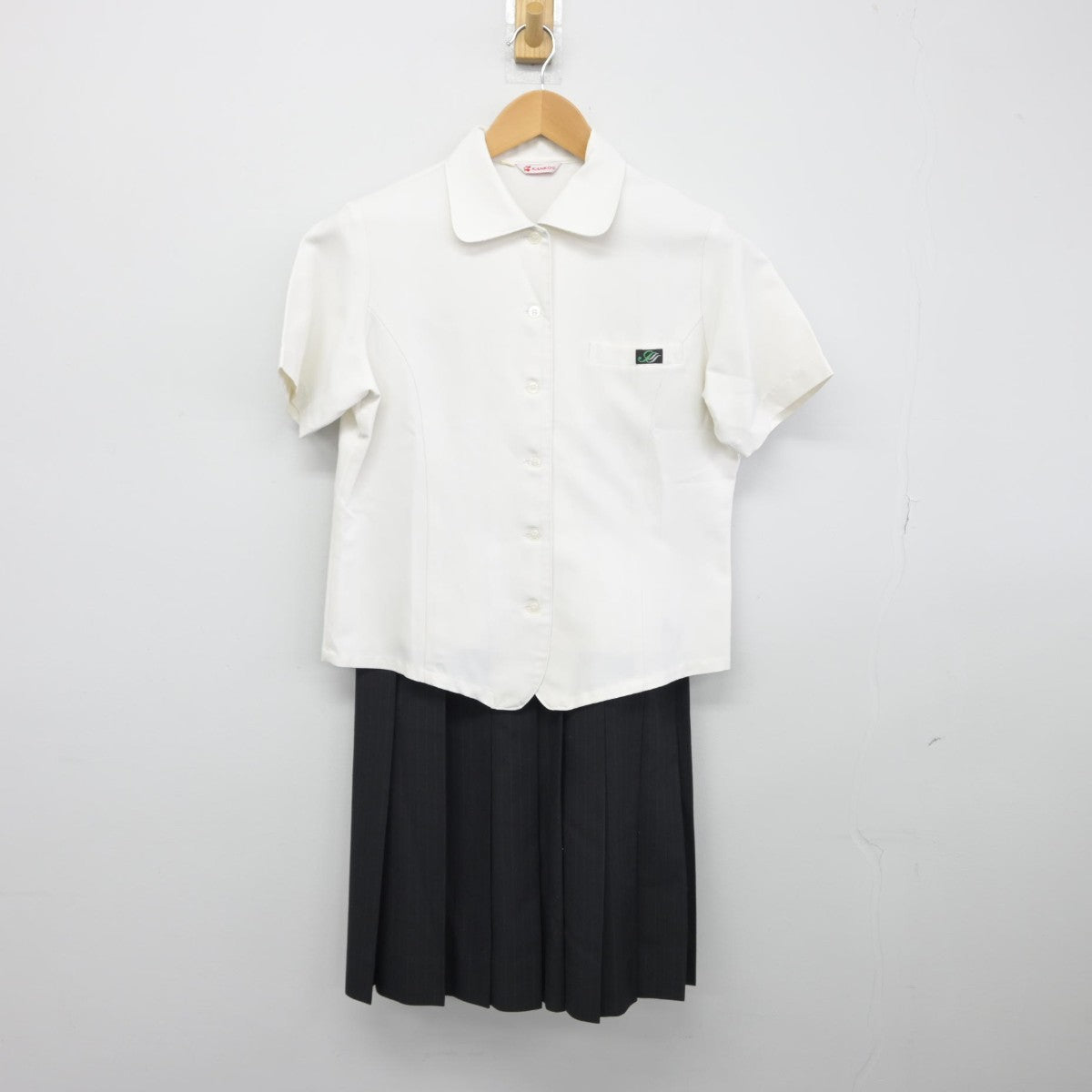 【中古】福岡県 柳川高等学校 女子制服 3点（シャツ・シャツ・スカート）sf033248