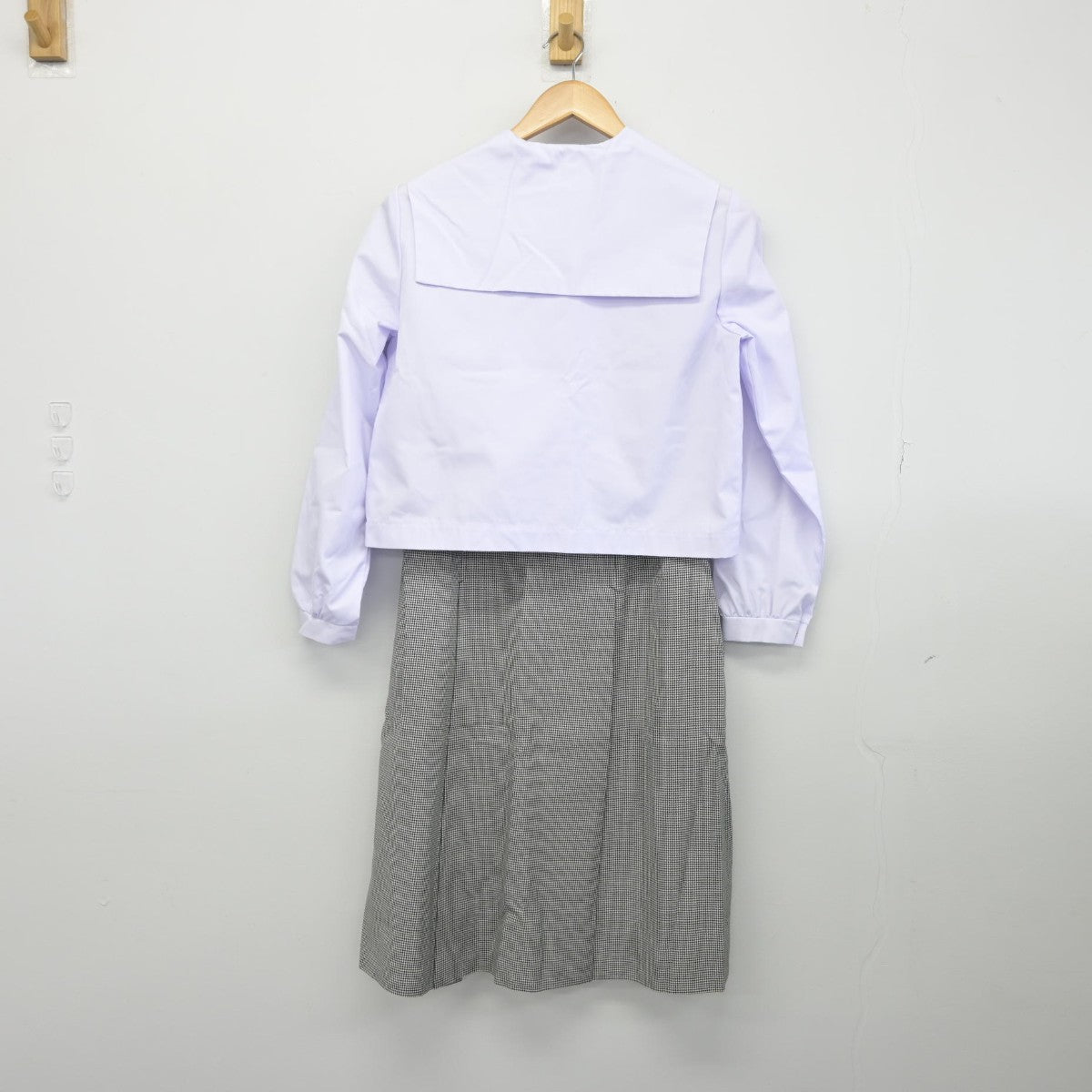 【中古】鹿児島県 鹿児島中央高等学校 女子制服 4点（シャツ・スカート）sf033293